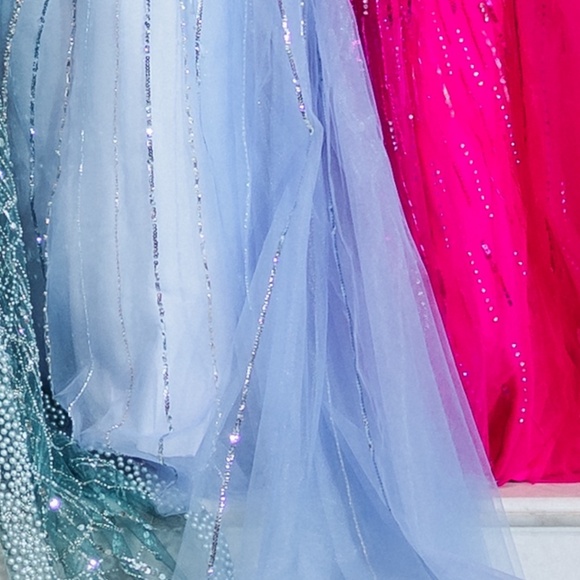 Blue - Picture 3 of 9